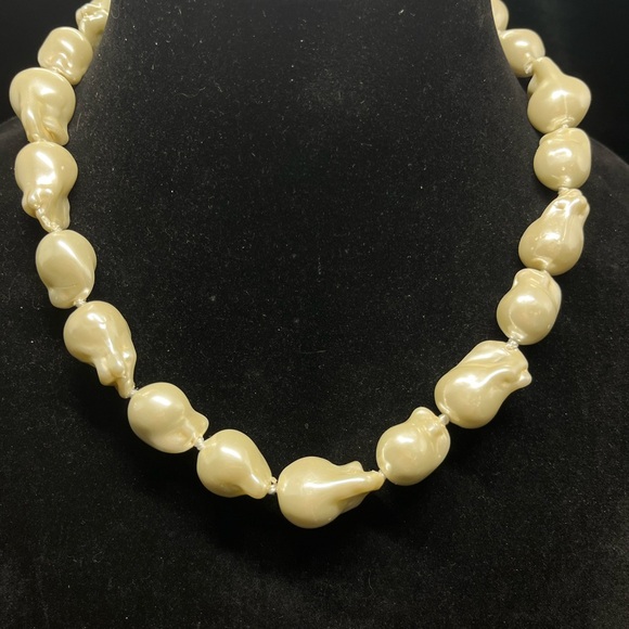 J. Crew Jewelry - 1546 J. Crew Cream Baroque Pearl Necklace